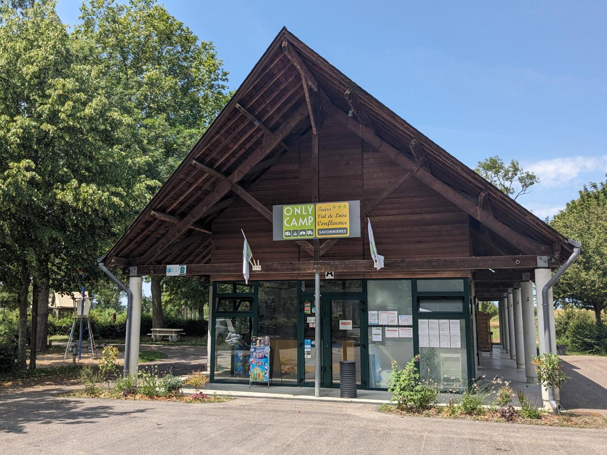 Camping Onlycamp La Confluence Savonnieres Exterior photo
